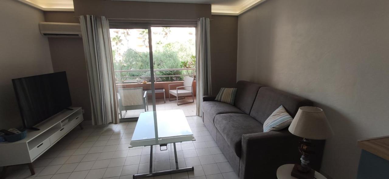 Jujuceline83 Appartement Fréjus Buitenkant foto